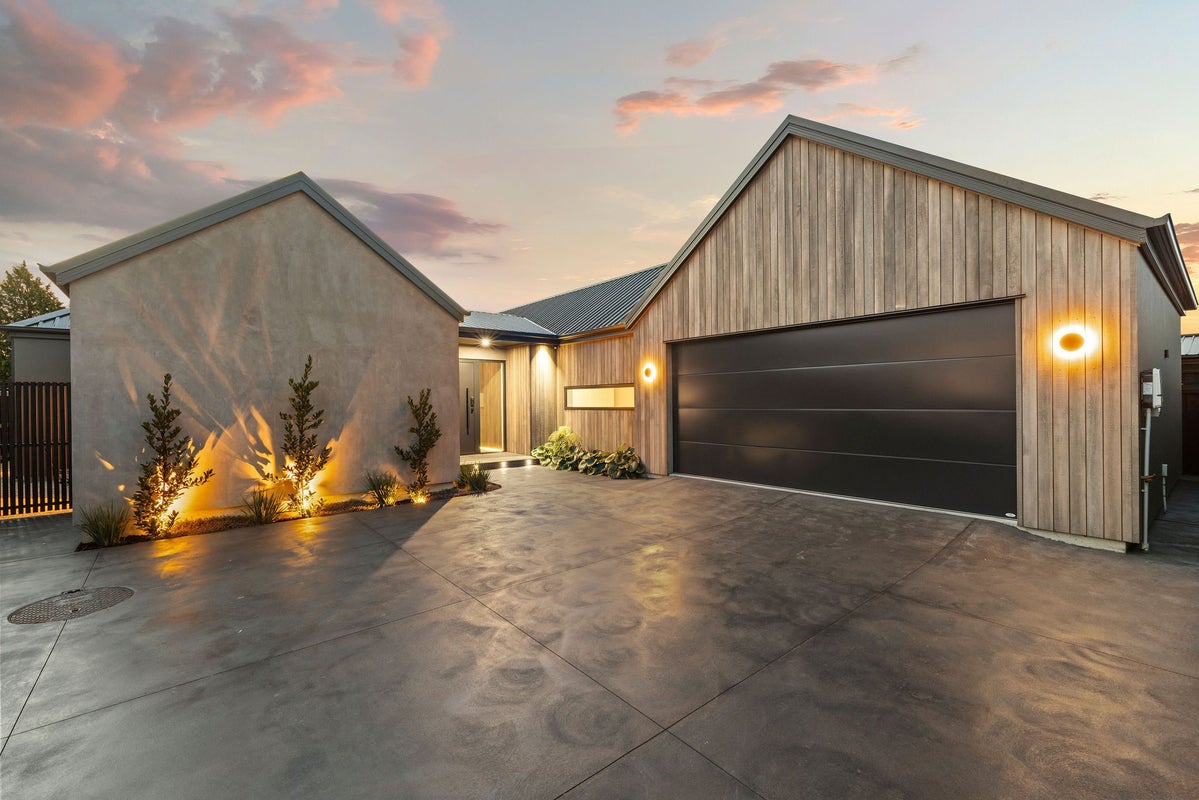 32 Walter Case Drive, Harewood, Christchurch - Carousel 1
