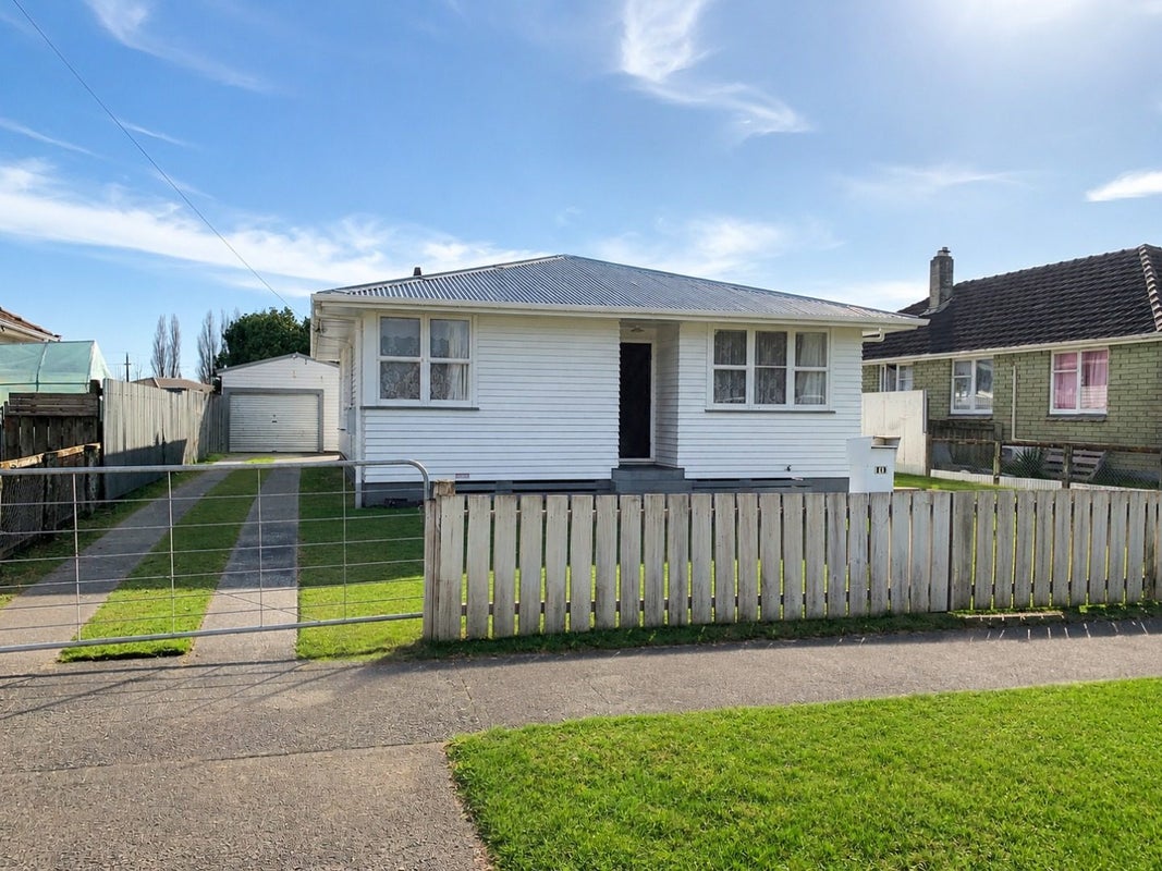 10 Munro Street, Elgin, Gisborne - Carousel 13