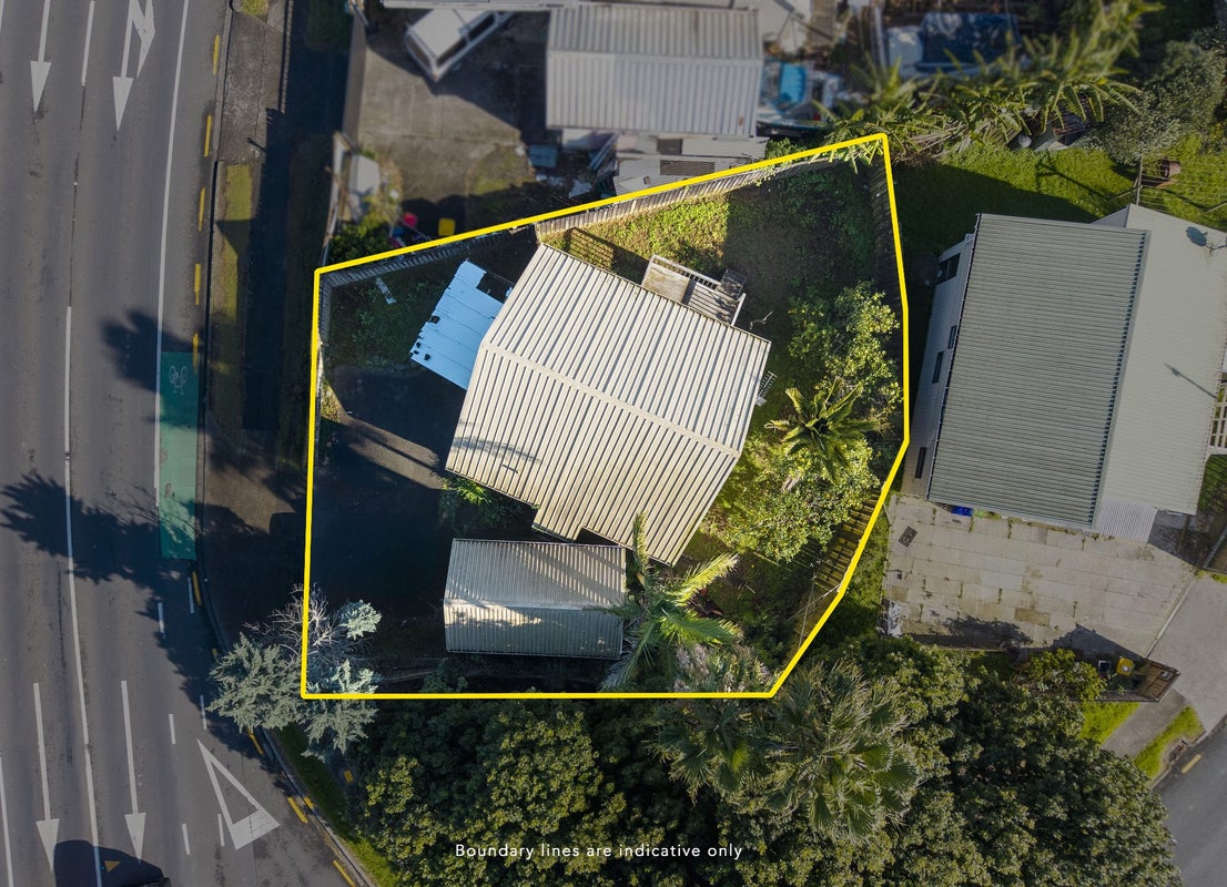 90 Te Irirangi Drive, Clover Park, Auckland - Carousel 1