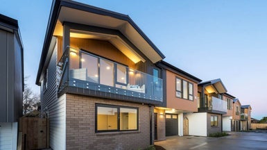 8B Hadfield Street, Beach Haven, Auckland - Carousel 1