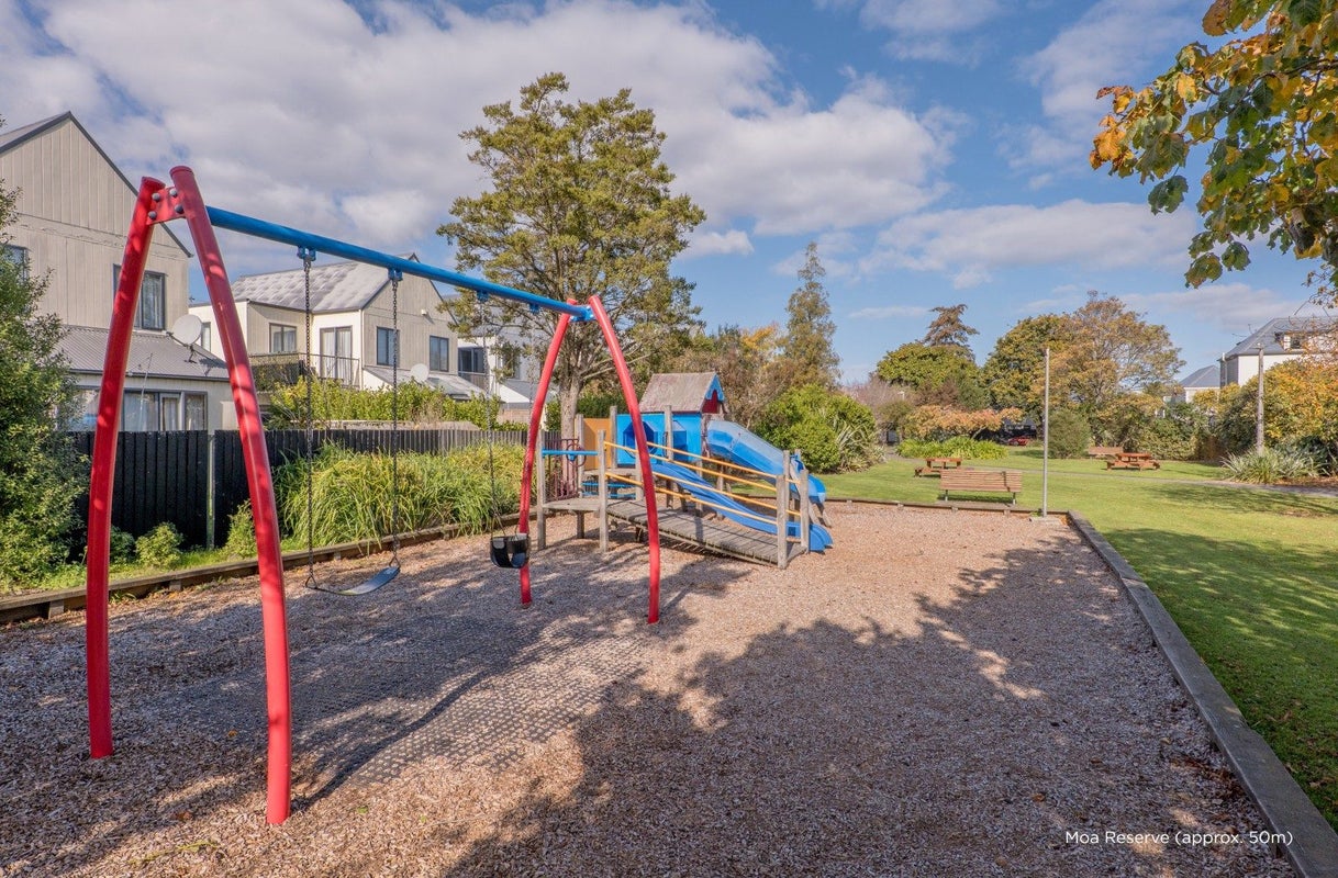 8 Moa Place, Christchurch Central, Christchurch - Carousel 12
