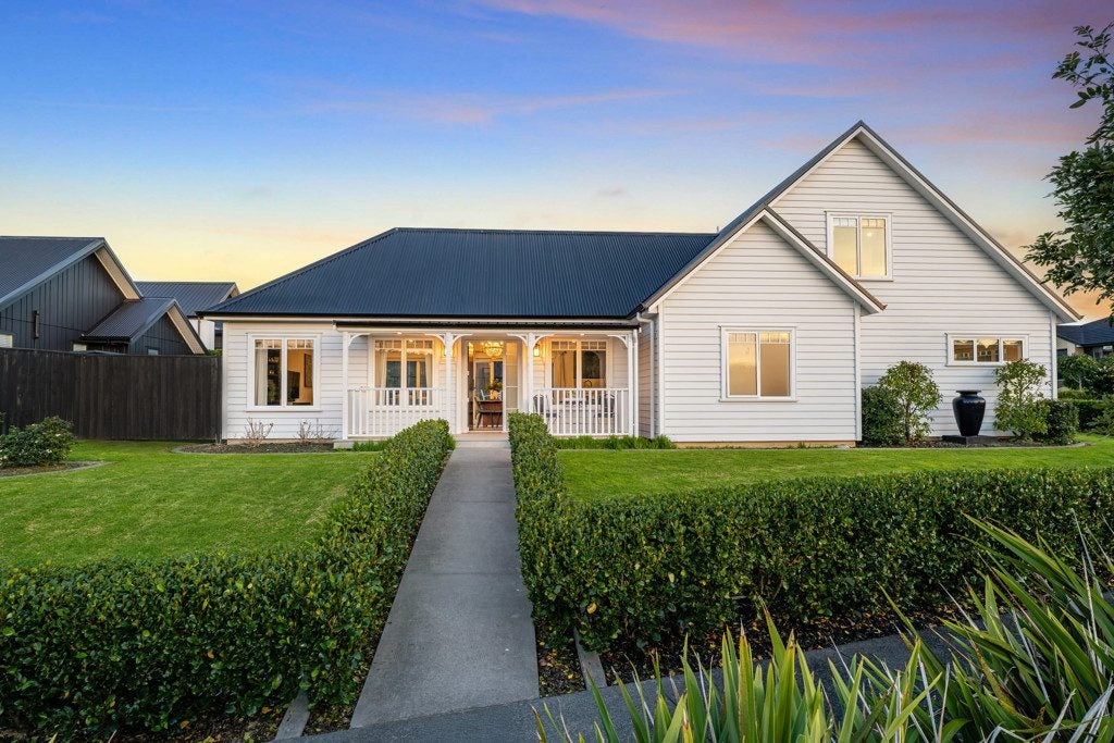 2 Fetter Lane, Paerata, Pukekohe - Carousel 1