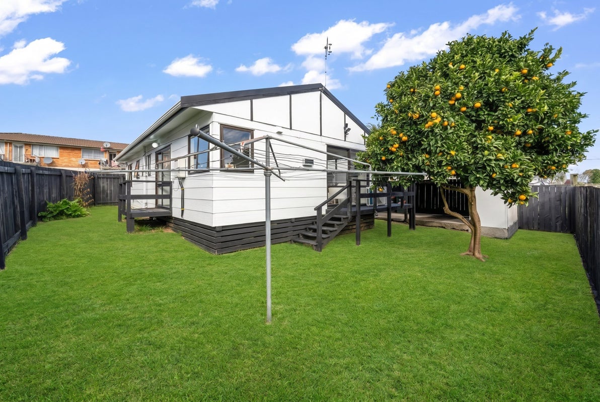 2/80 Kenderdine Road, Papatoetoe, Auckland - Carousel 2