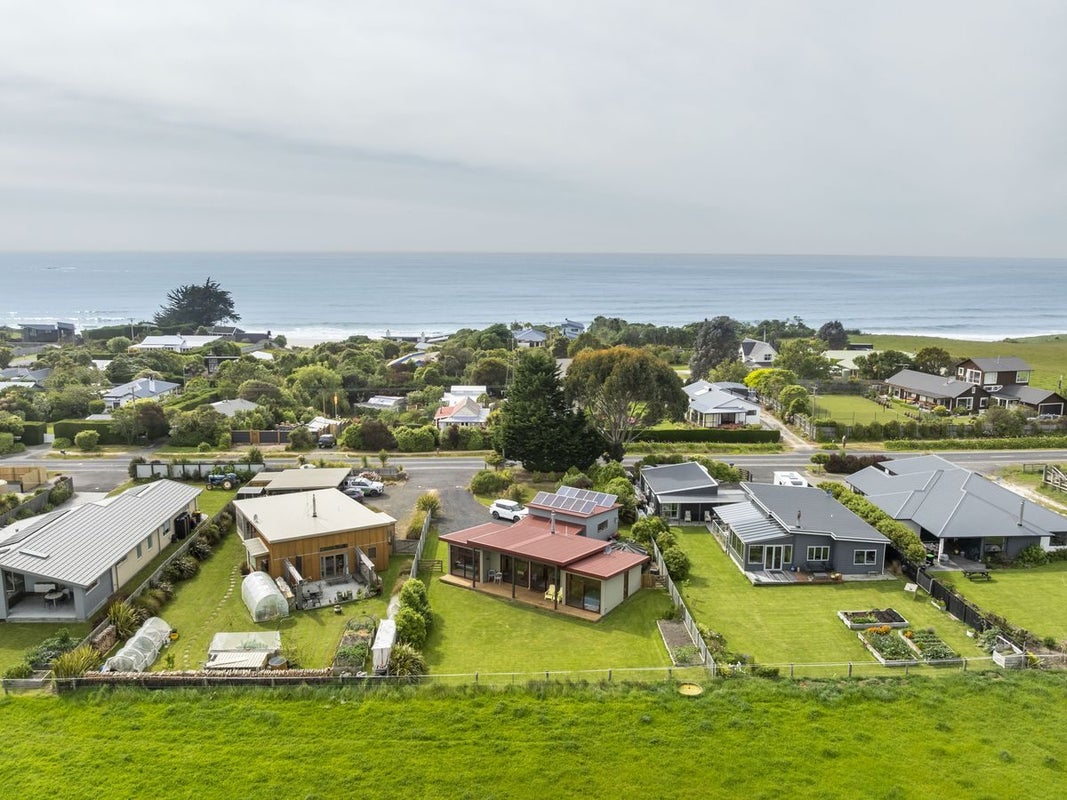 1241 Coast Road, Karitane, Waikouaiti - Carousel 2