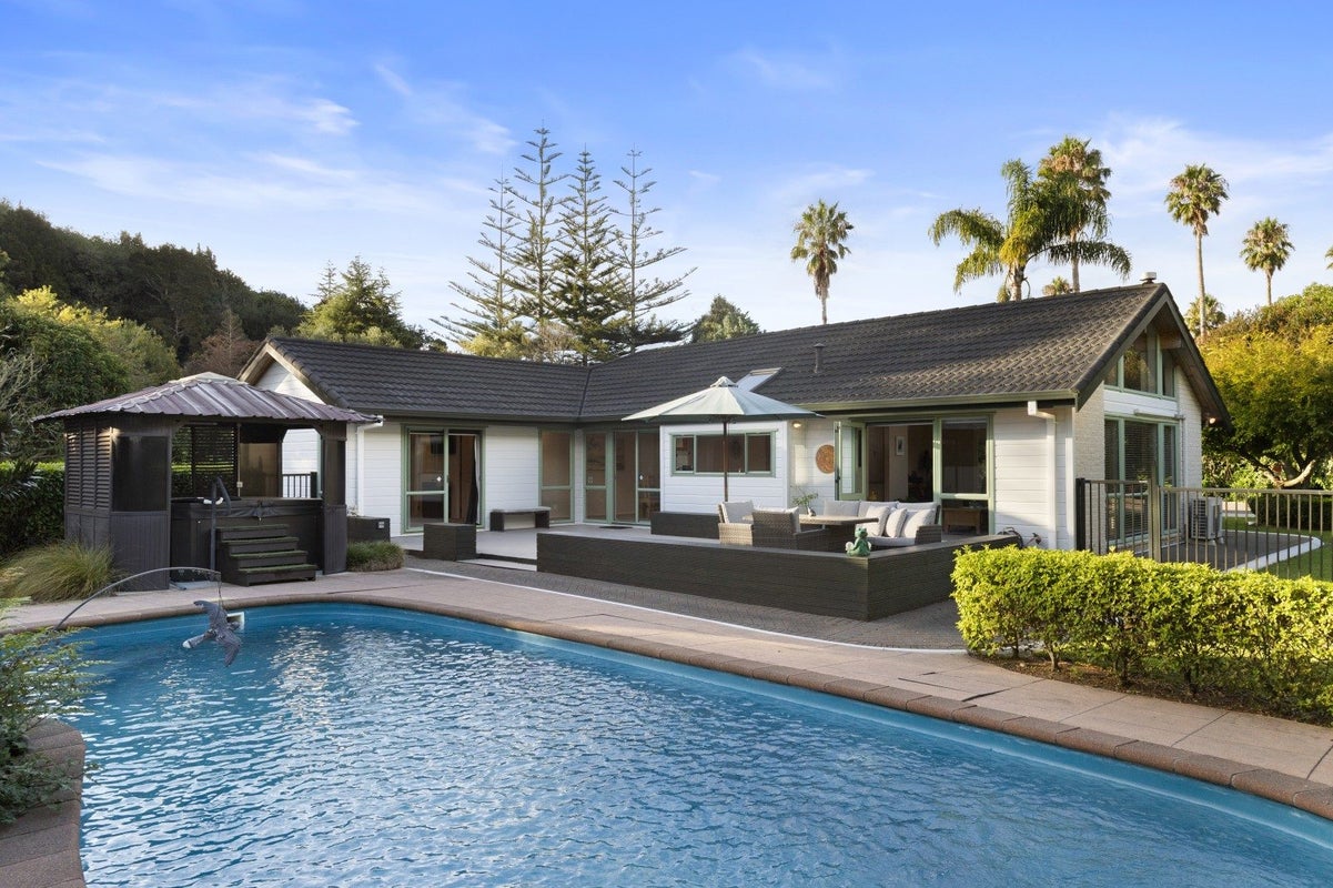 11 Helland Drive, Drury - Carousel 2