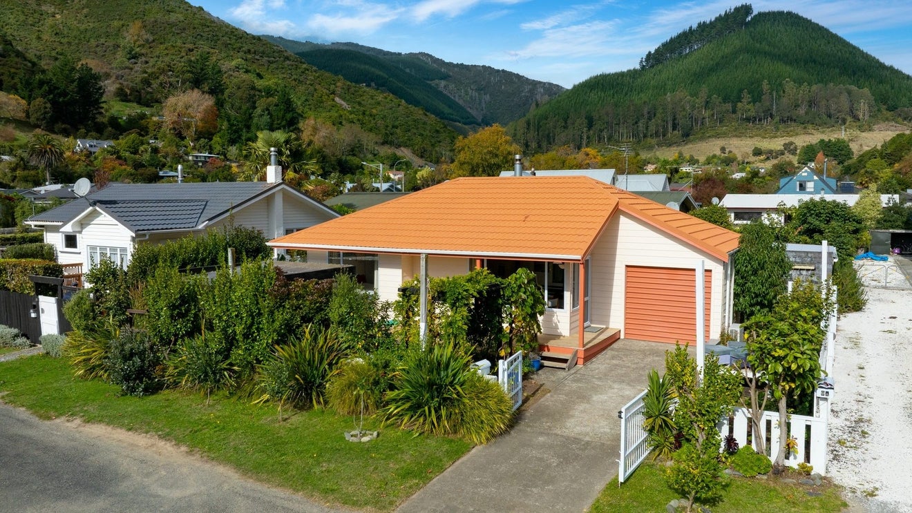 2/1 Hinau Street, The Brook, Nelson - Carousel 1