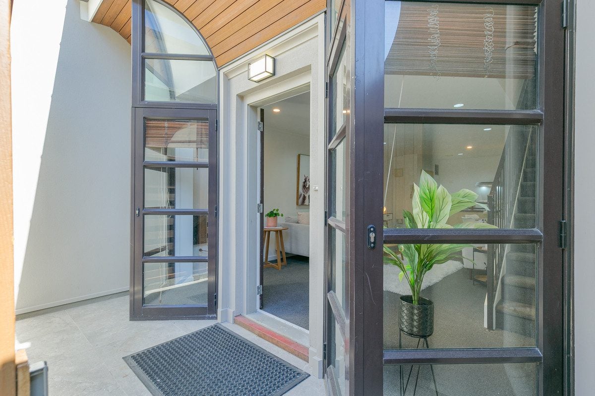 14/9 Ebor Street, Te Aro, Wellington - Carousel 2
