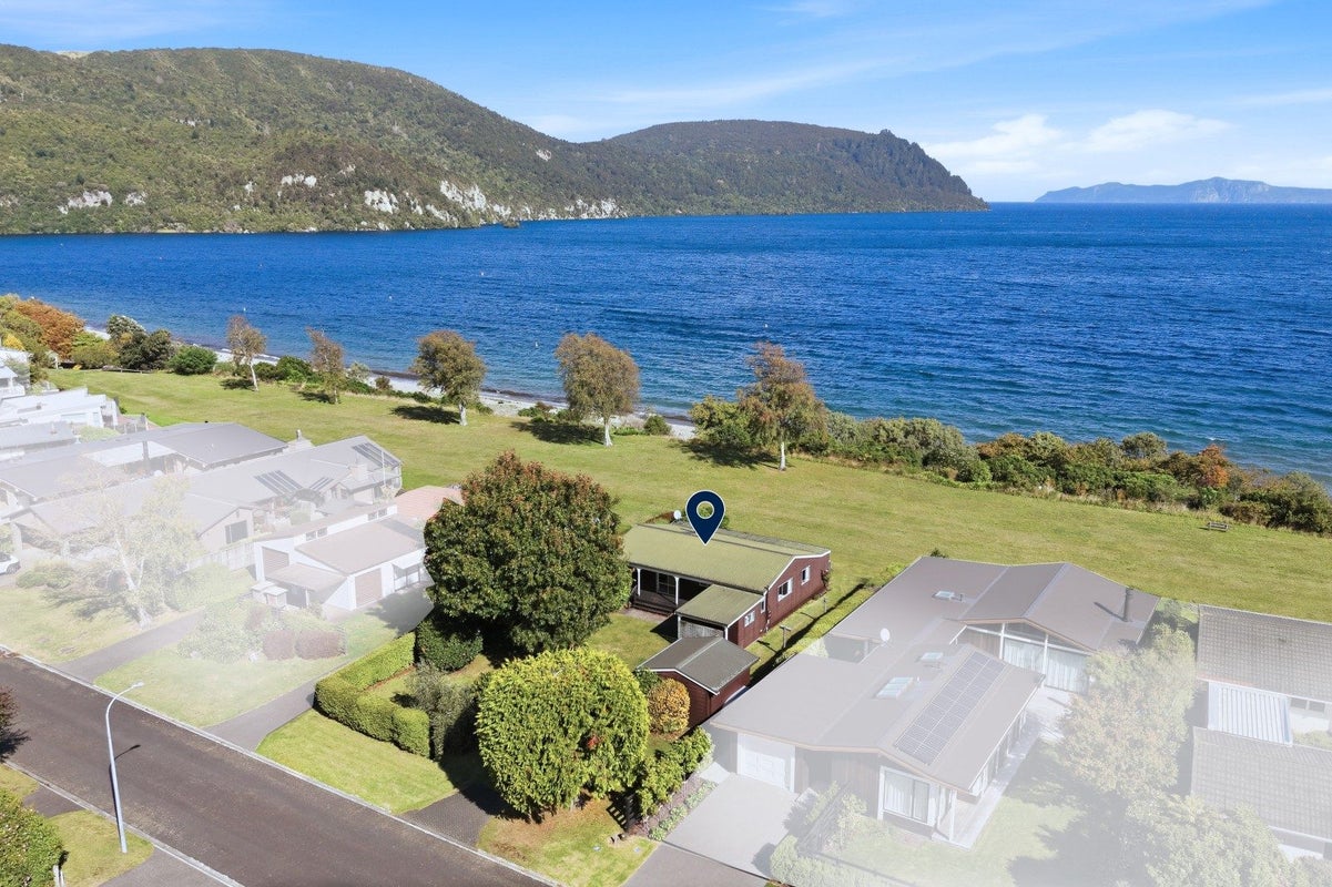 10 Nisbet Terrace, Kinloch, Taupō - Carousel 1