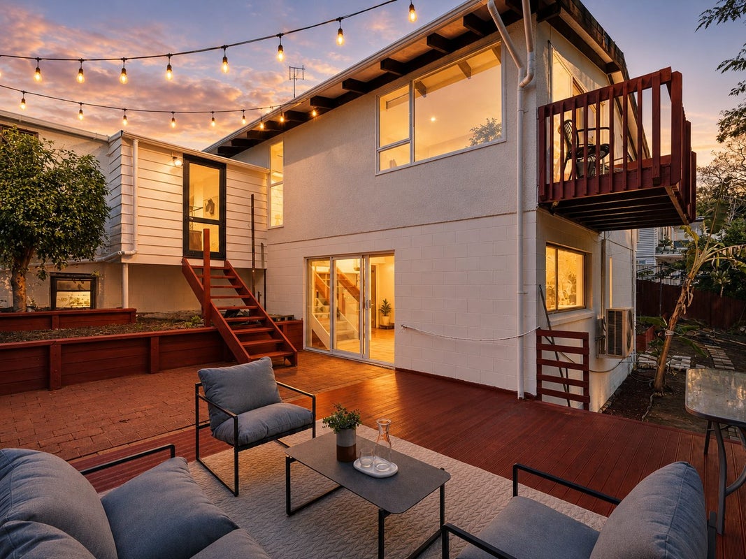 2/13 Scarlock Avenue, Browns Bay, Auckland - Carousel 1