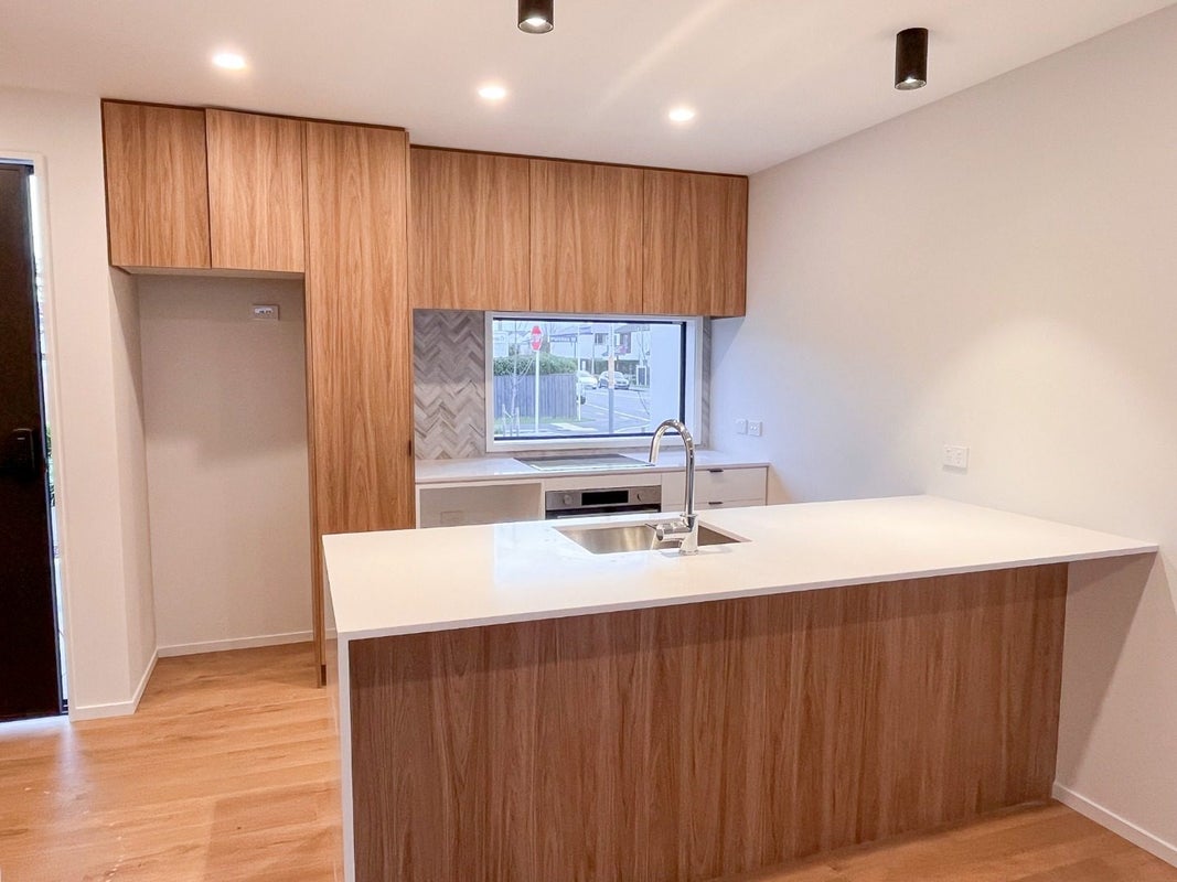 31B Purchas Street, St Albans, Christchurch - Carousel 2