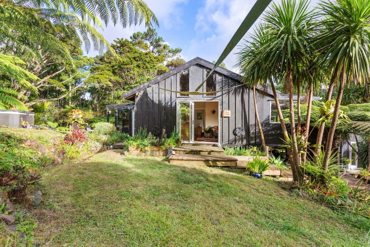 109 Bethells Road, Waitakere, Auckland - Carousel 1