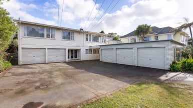 9 Bassett Road, Johnsonville, Wellington - Carousel 1