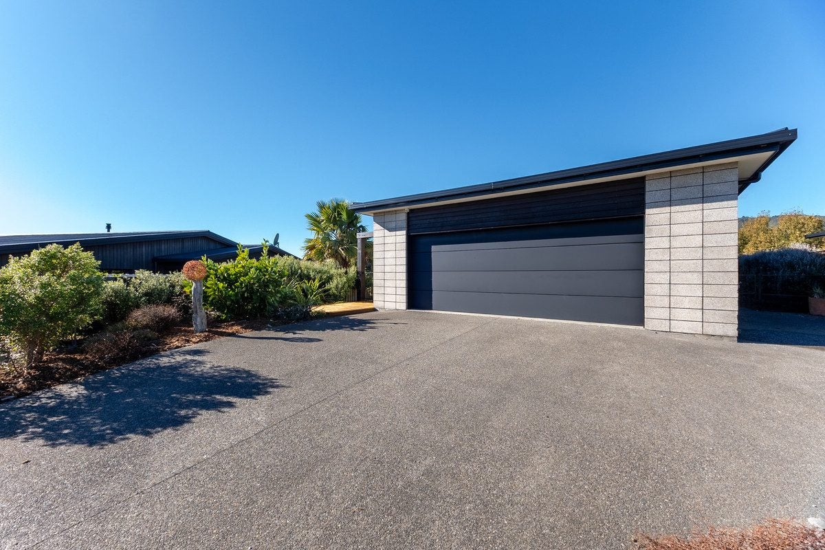 9 Te Heke Place, Waikanae, Waikanae - Carousel 32