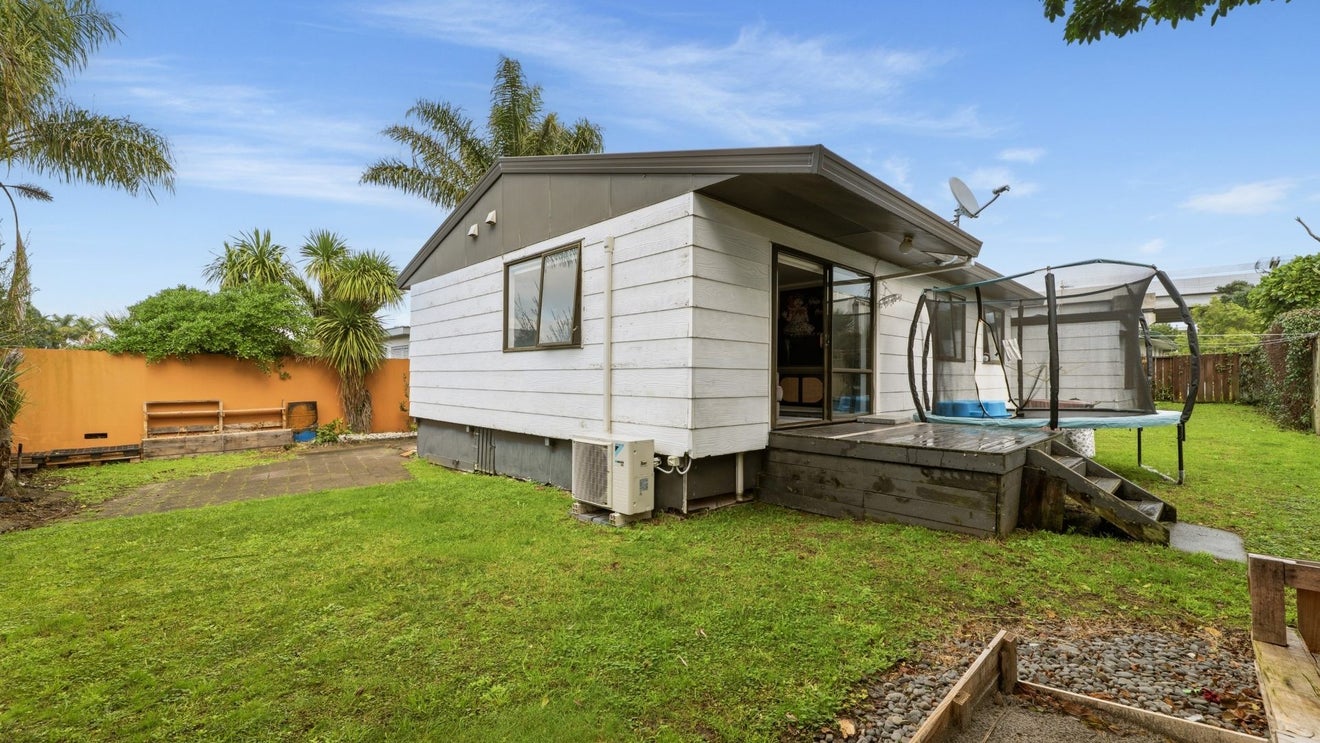 573A Maunganui Road, Mount Maunganui, Mount Maunganui - Carousel 1
