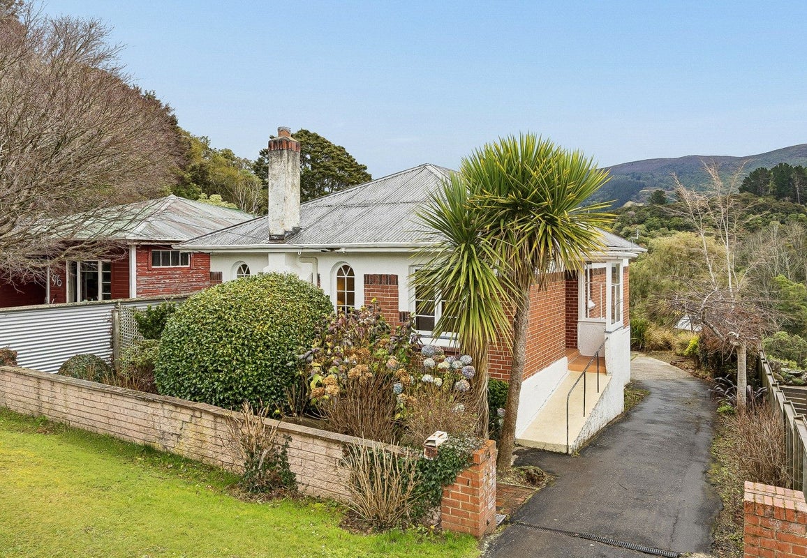 94 Braeview Crescent, Maori Hill, Dunedin - Carousel 1