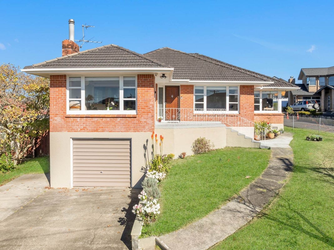 73 Kimber Hall Avenue, Mount Roskill, Auckland - Carousel 1