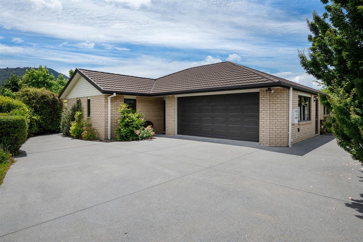 83 Tawavale Street, Pukehangi, Rotorua - Carousel 1