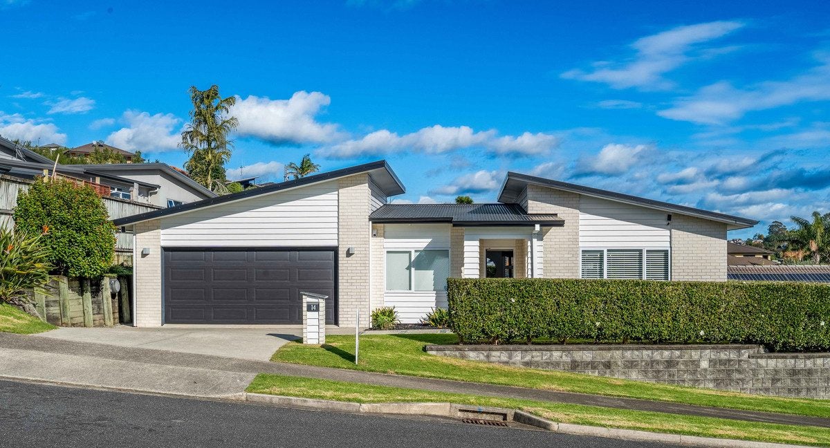 14 Te Otinga Place, Pyes Pa, Tauranga - Carousel 1