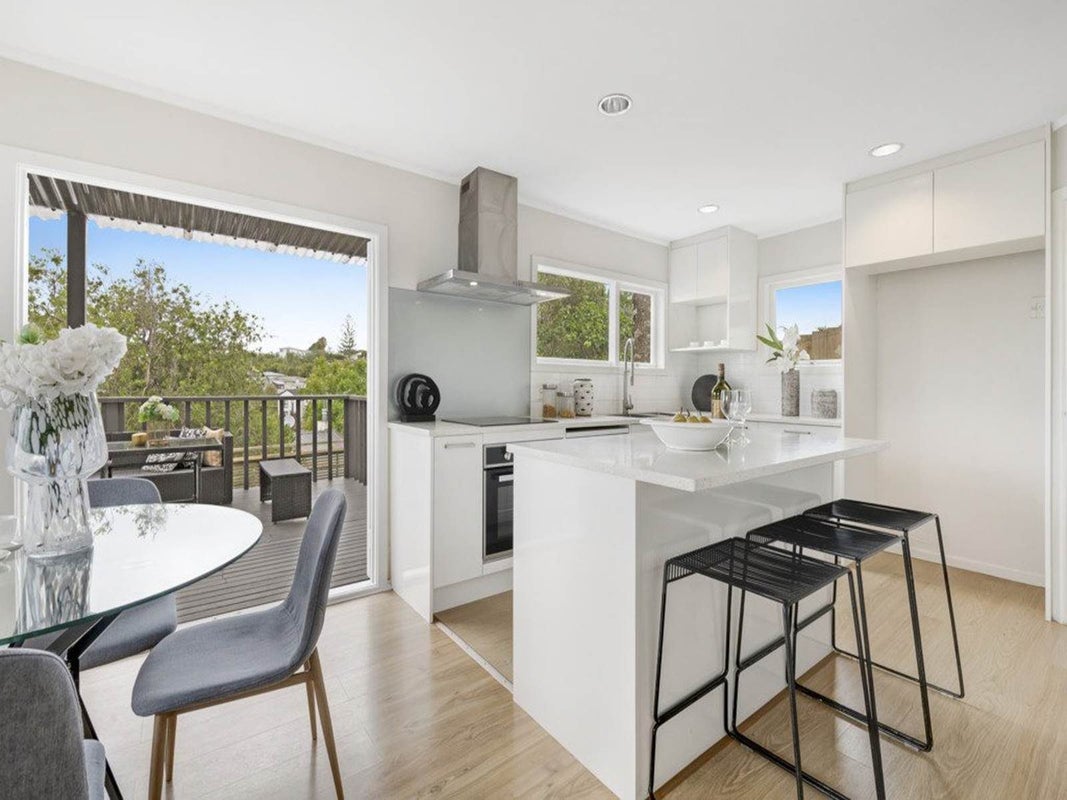 3/22 Hogans Road, Glenfield, Auckland - Carousel 1