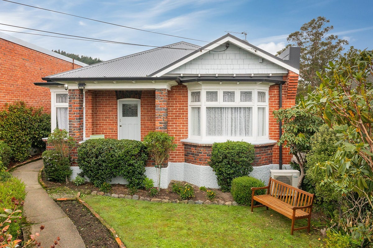 44 Warden Street, Opoho, Dunedin - Carousel 1