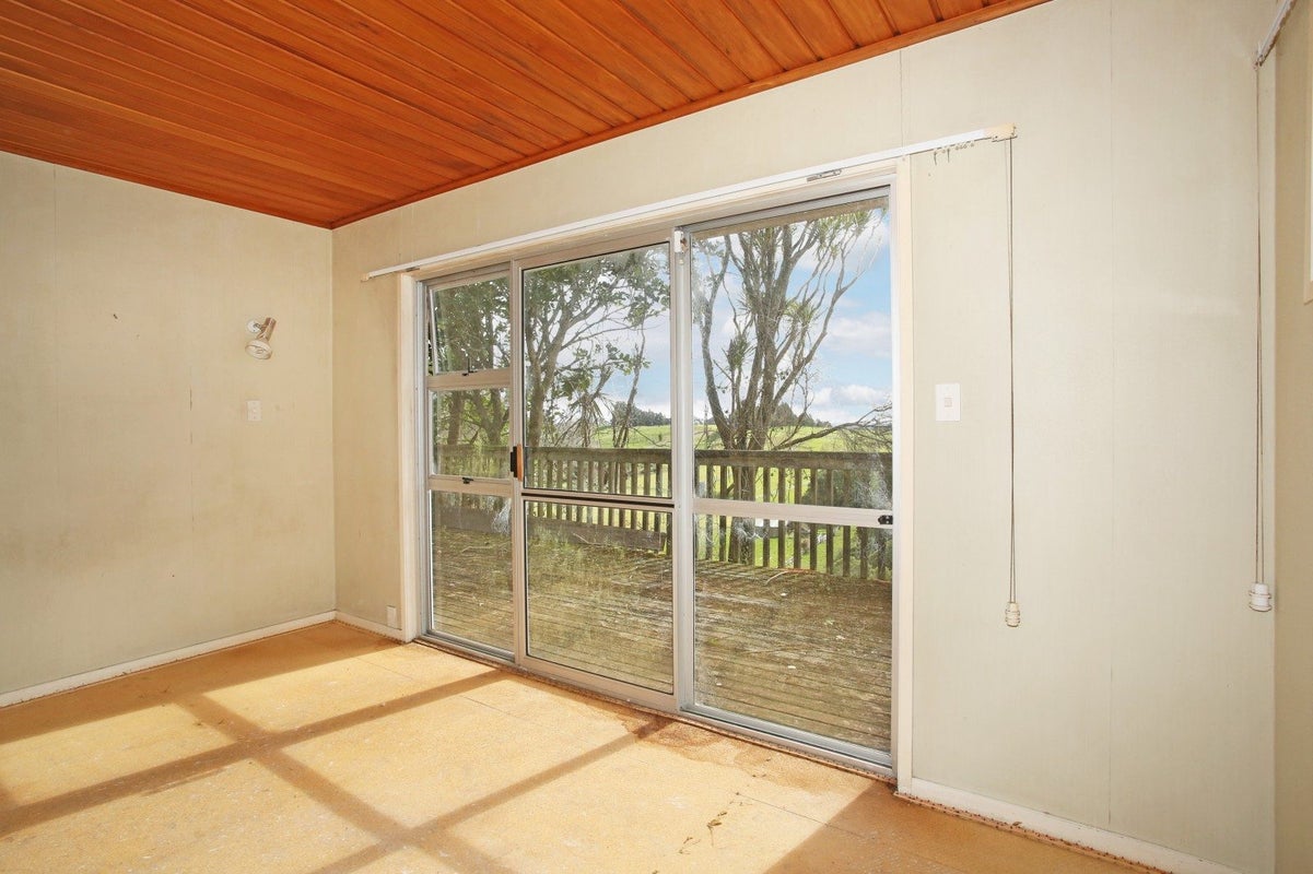 1723 Ponga Road, Papakura - Carousel 24
