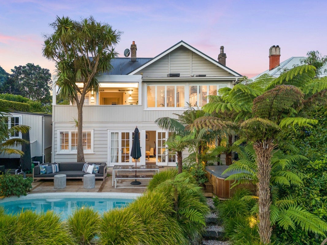 19 Poronui Street, Mount Eden, Auckland - Carousel 35