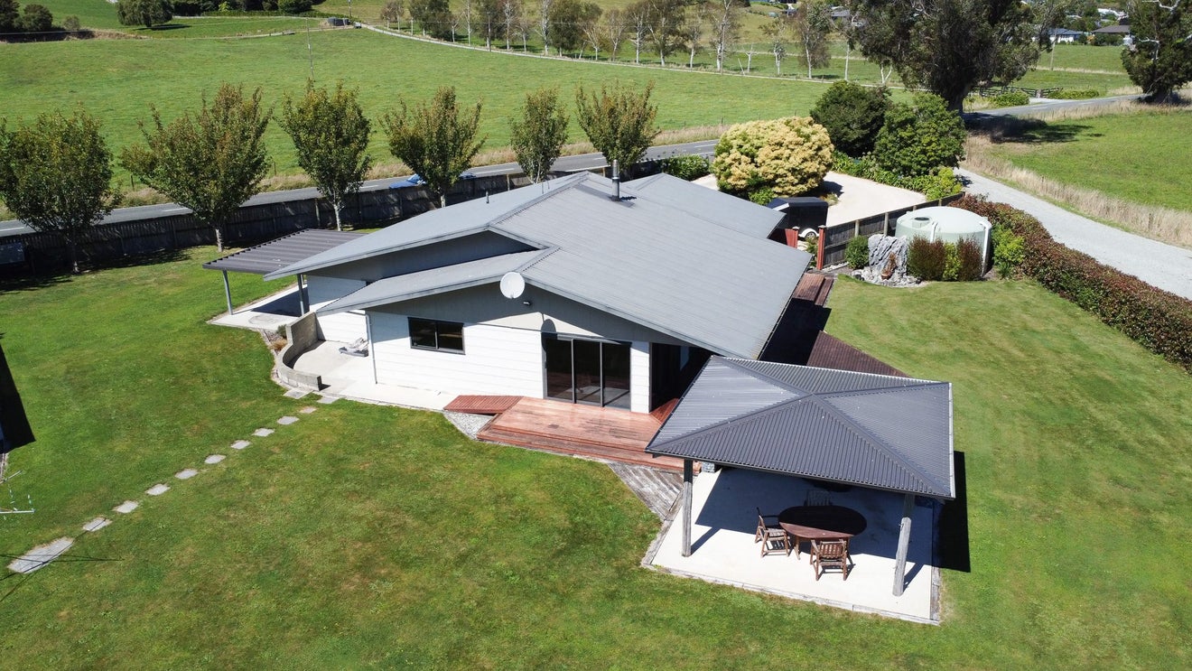 191 Rototai Road, Takaka - Carousel 1