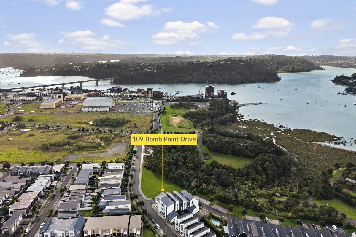 109 Bomb Point Drive, Hobsonville, Auckland - Carousel 2