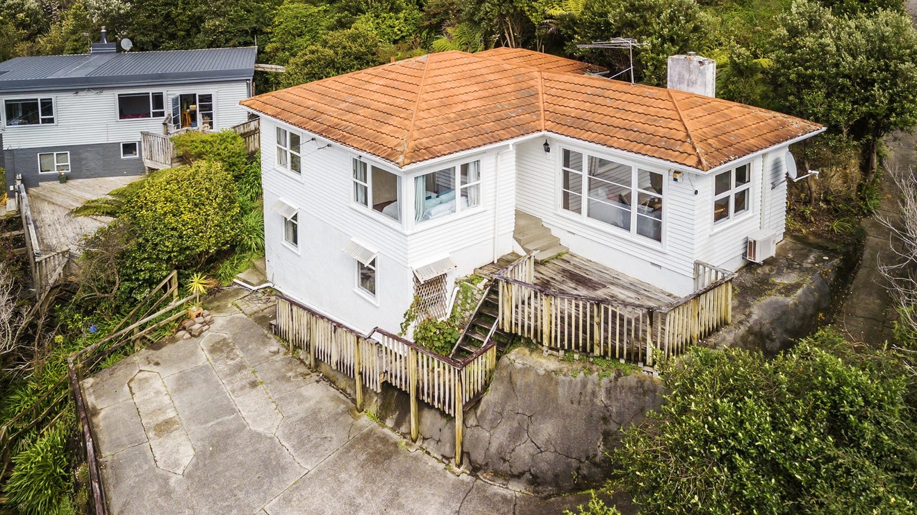9 Victory Crescent, Tawa, Wellington - Carousel 19