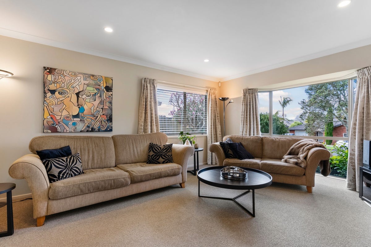 21 Norm Pellow Drive, Manurewa, Auckland - Carousel 2