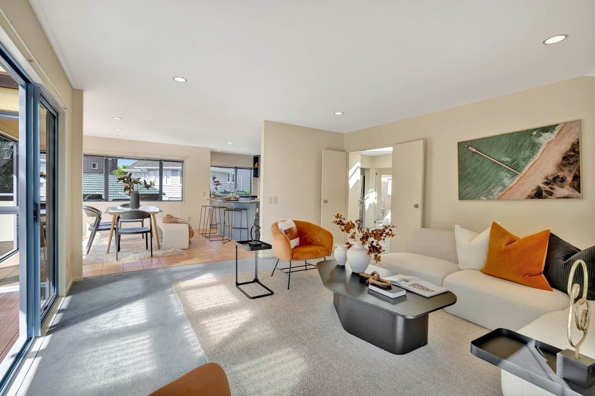 24A Temple Street, Meadowbank, Auckland - Carousel 2