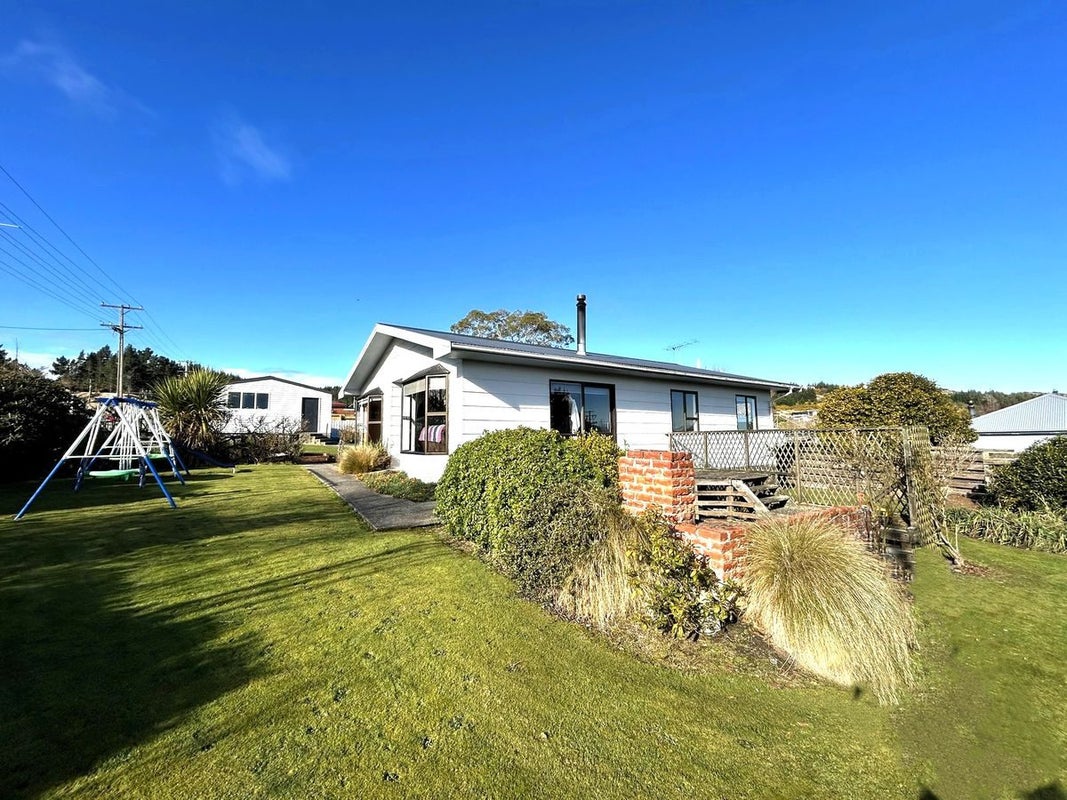 2 Wangaloa Road, Kaitangata - Carousel 1
