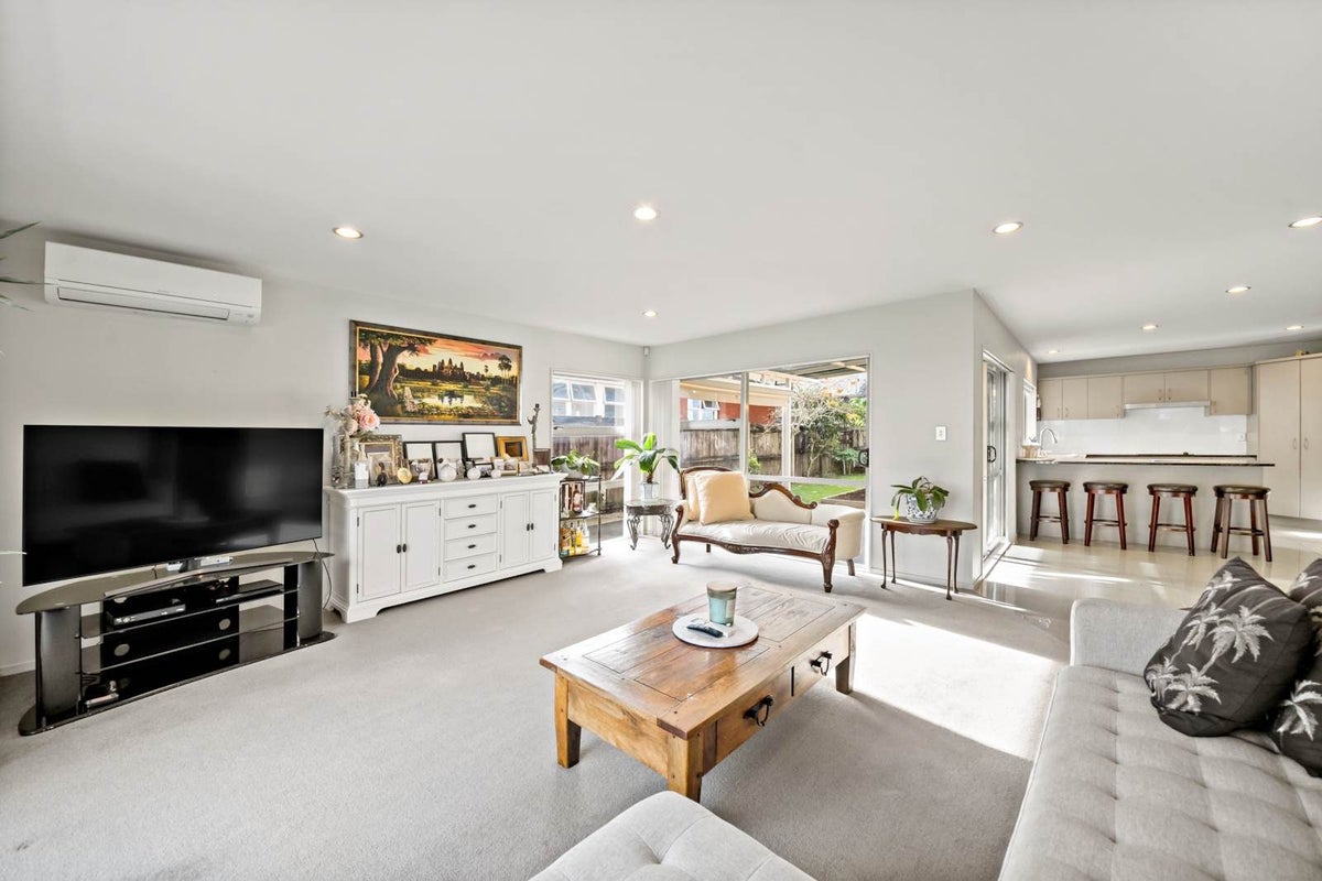 2A Afton Place, Ranui, Auckland - Carousel 2