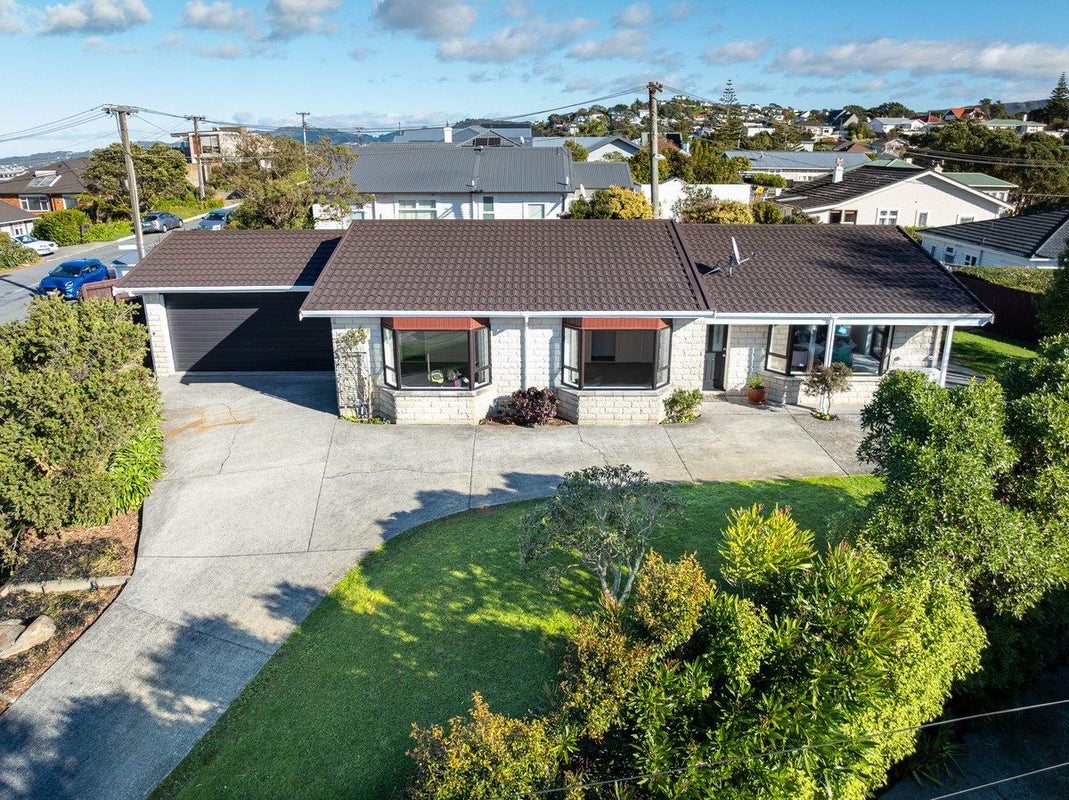 27 Mandalay Terrace, Khandallah, Wellington - Carousel 1