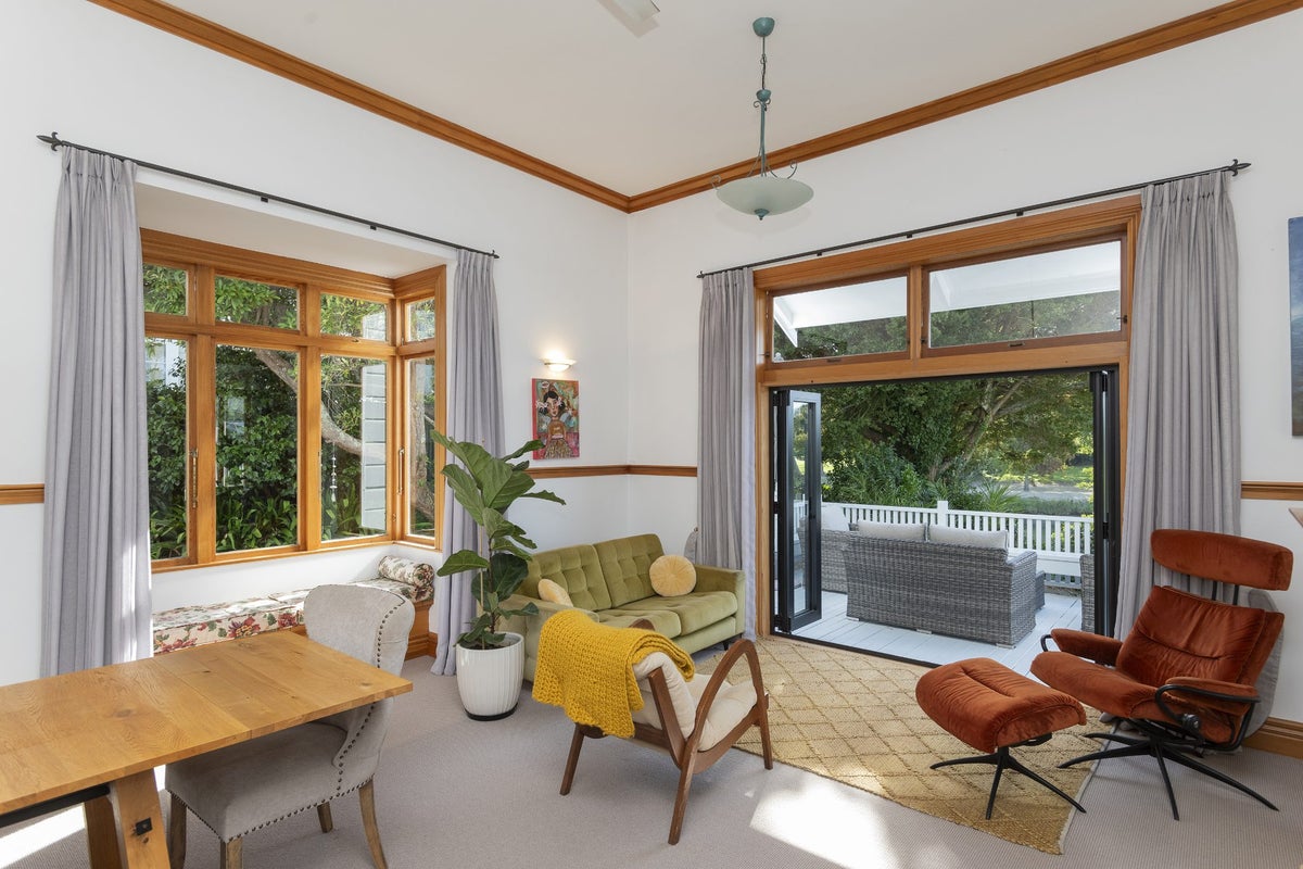 9 Clifford Street, Whataupoko, Gisborne - Carousel 2