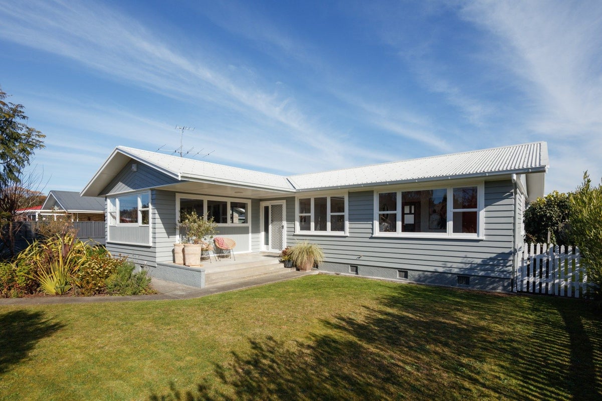 10 Leon Street, Riverdale, Gisborne - Carousel 1