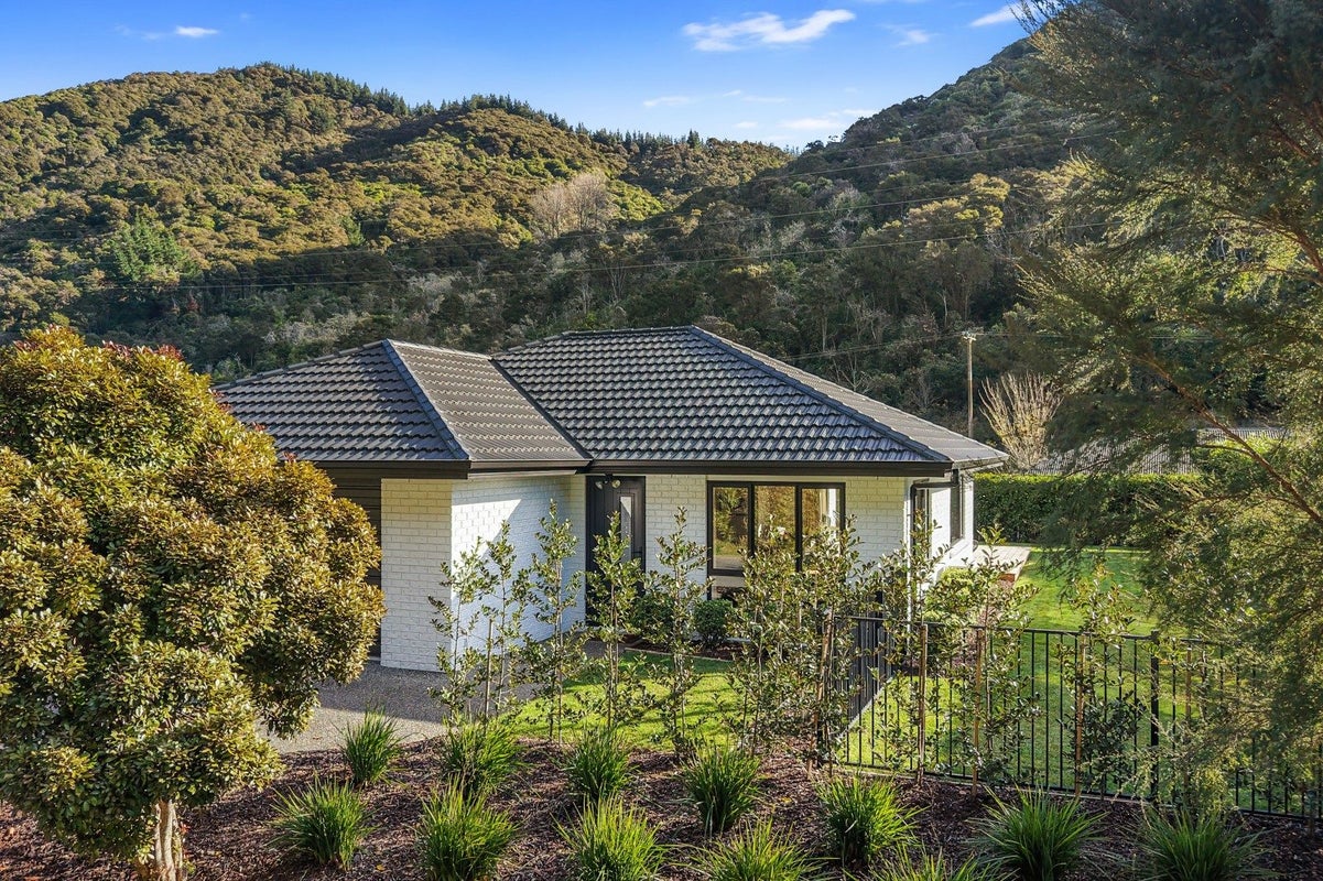 422 Brook Street, The Brook, Nelson - Carousel 1