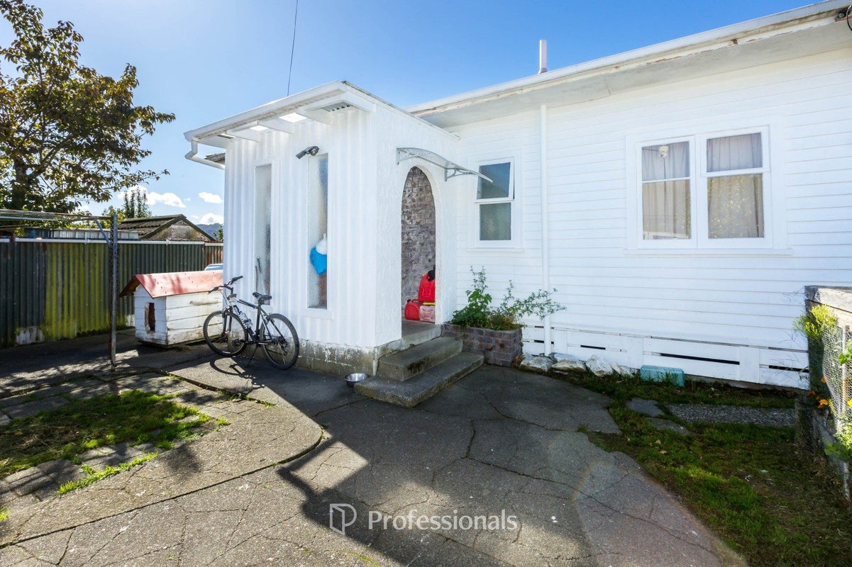 29A John Street, Trentham, Upper Hutt - Carousel 2