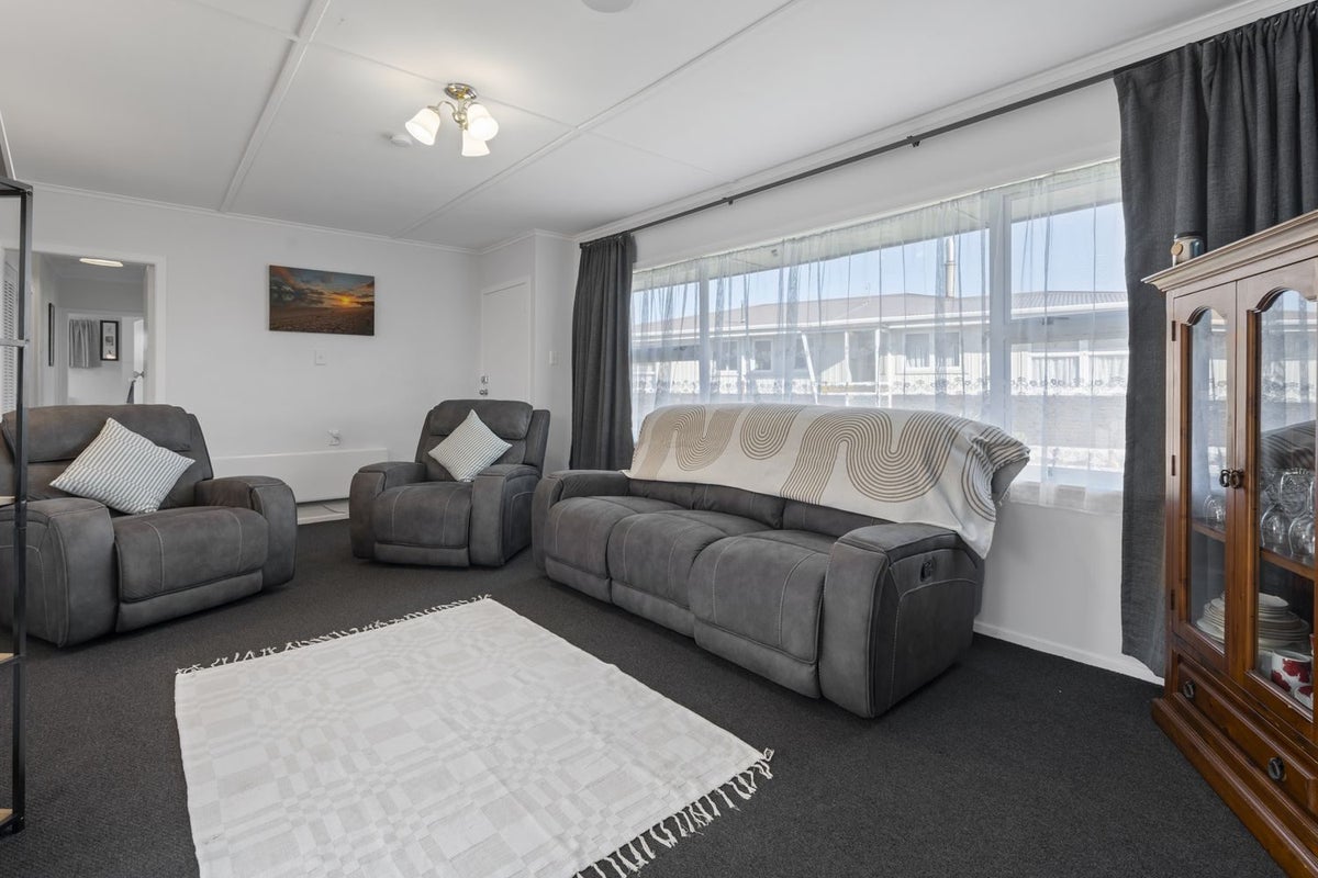 97 South Road, Blagdon, New Plymouth - Carousel 2