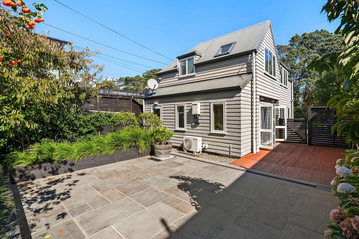51A Calcutta Street, Khandallah, Wellington - Carousel 1