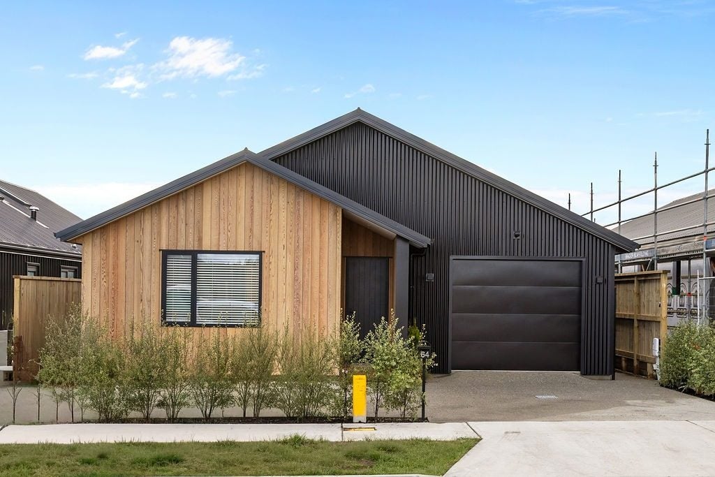 64 Little Owl Loop, Jacks Point, Queenstown - Carousel 1
