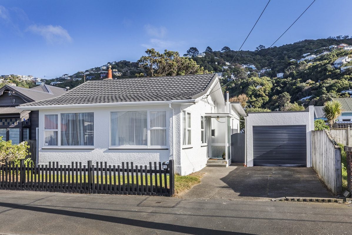 94 Freyberg Street, Lyall Bay, Wellington - Carousel 1