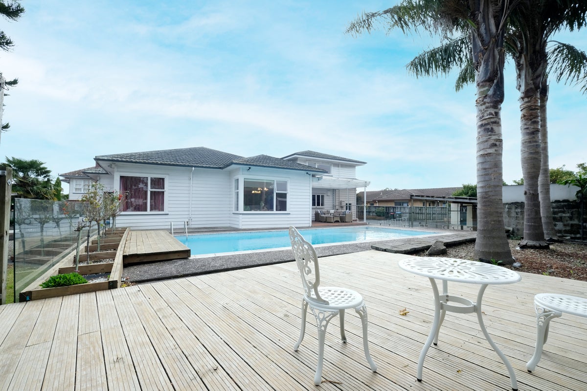 1G Aspen Street, Avondale, Auckland - Carousel 1