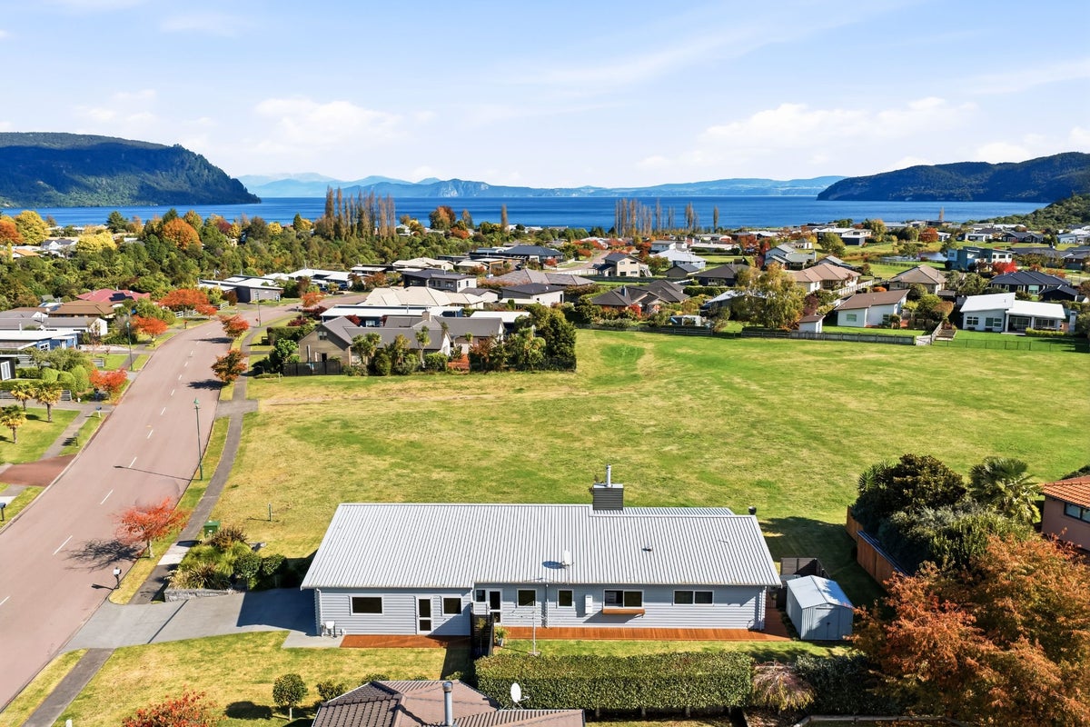 110 Lisland Drive, Kinloch, Taupo - Carousel 29