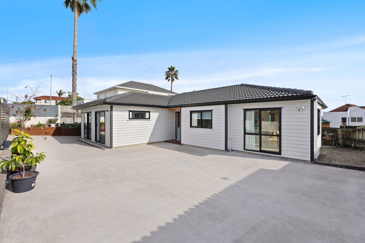 55 Somerville Road, Somerville, Auckland - Carousel 1
