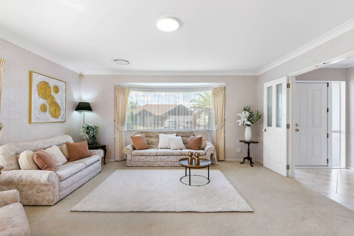 10 Yarlside Place, Northpark, Auckland - Carousel 2