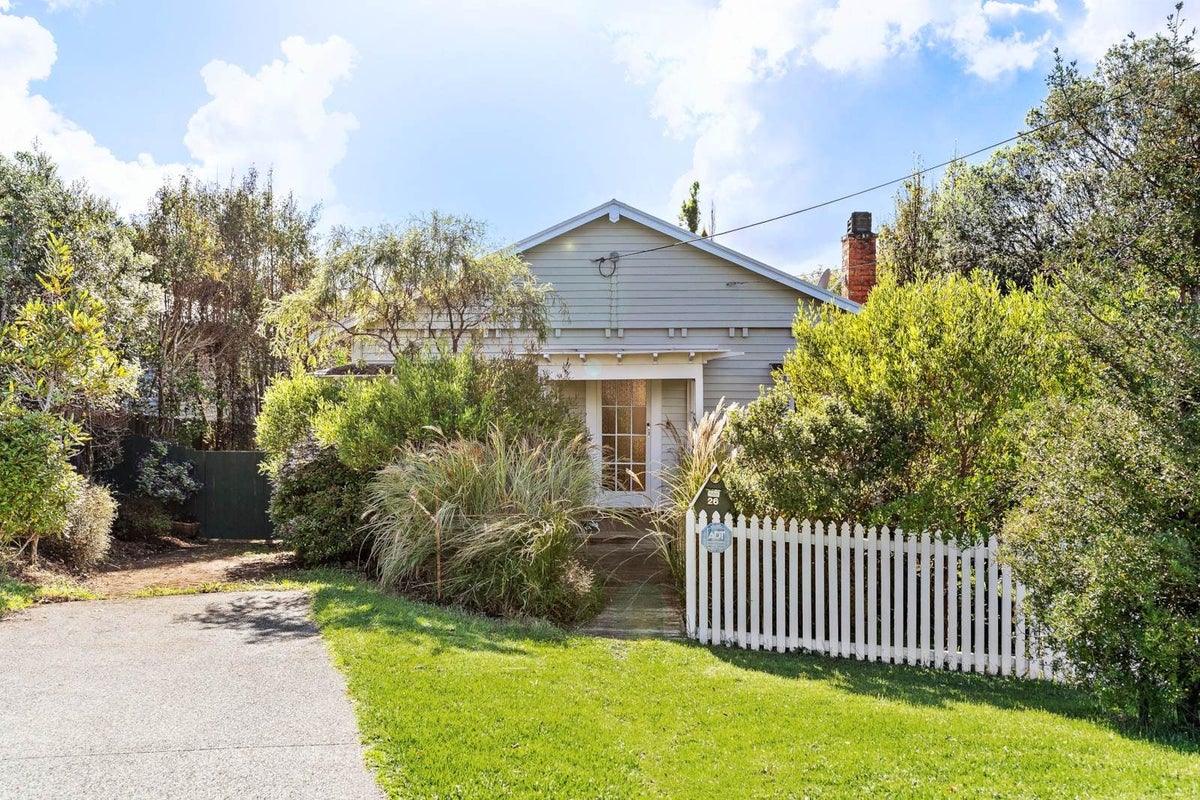 26 Tahi Terrace, Glen Eden, Auckland - Carousel 1