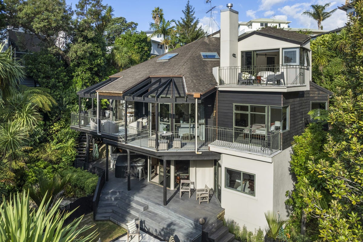 116A Pah Road, Cockle Bay, Auckland - Carousel 1
