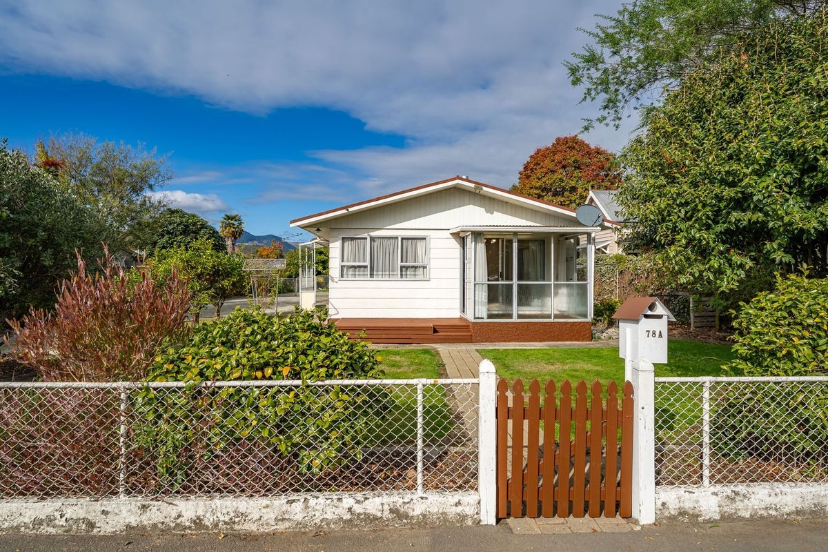 78A Whitby Road, Wakefield, Wakefield - Carousel 2