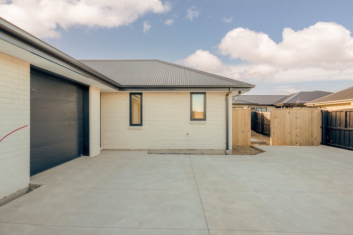 64 Lenborough Drive, Springston, Rolleston - Carousel 1